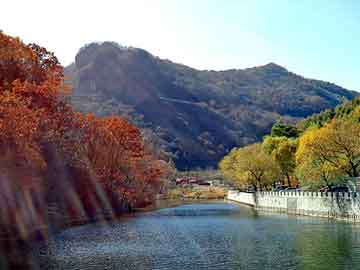 澳门二四六天天彩图库，北京摆地摊